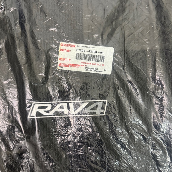 NWT Toyota Genuine 2 Black Carpet Floor Front Mats (PT206-42190-01) - Picture 3 of 5